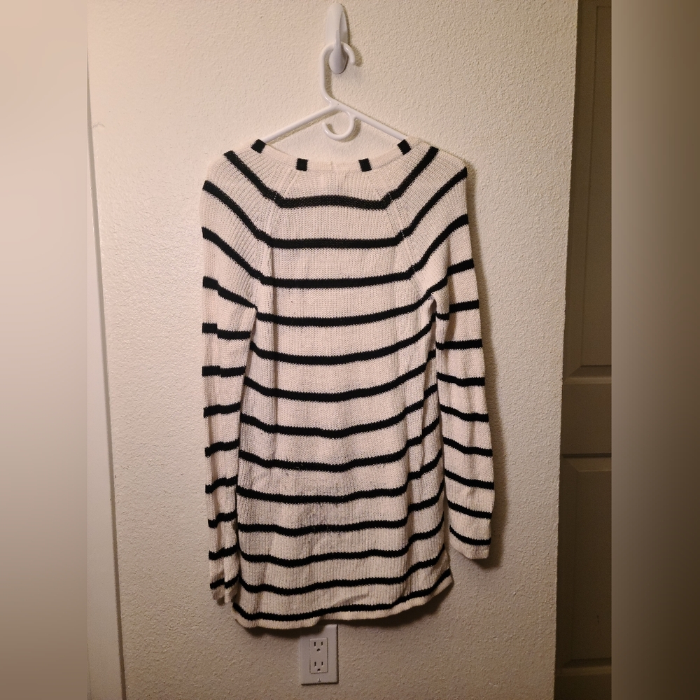 Striped pullover - Picture 2 of 3